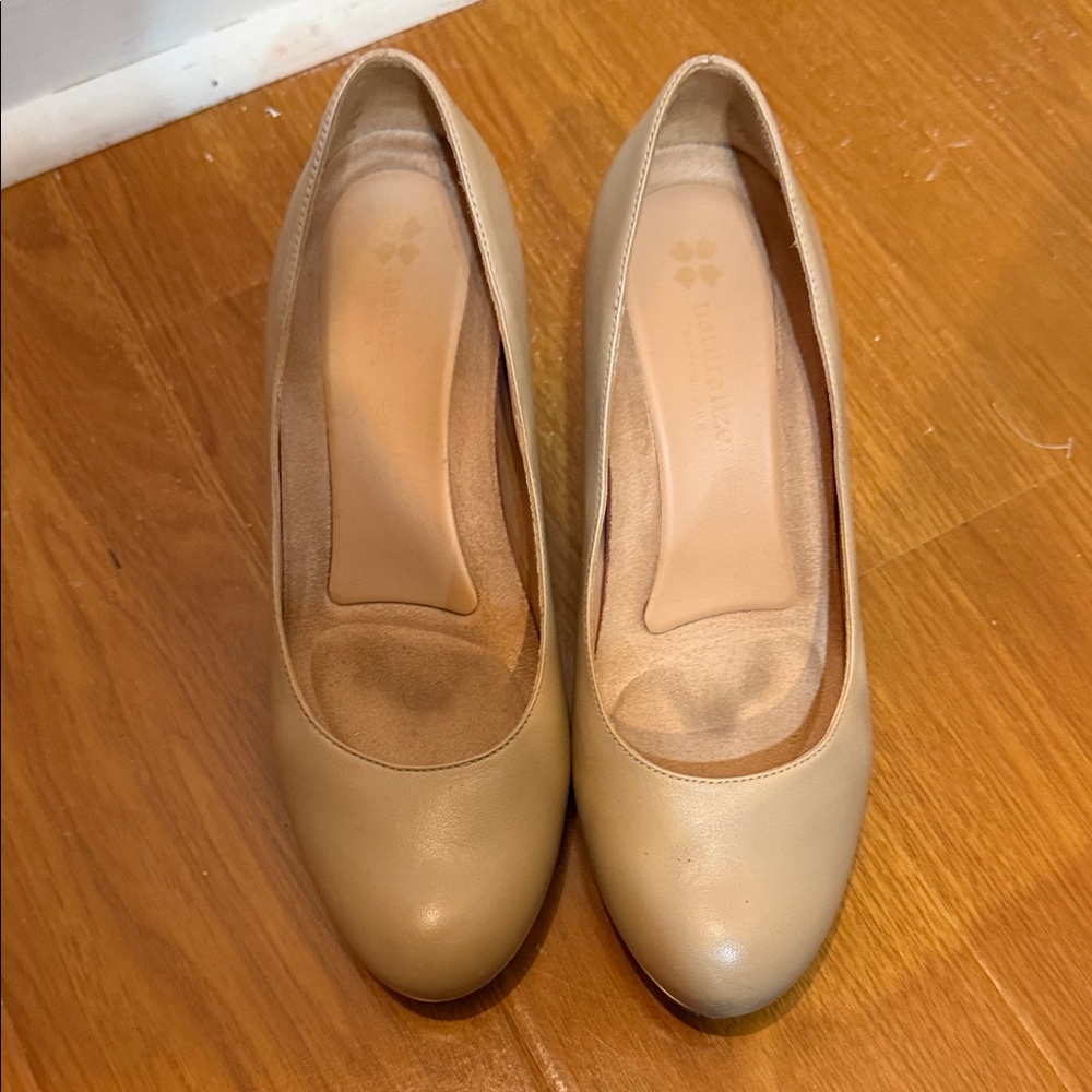 Naturalizer Cream Women's Heels